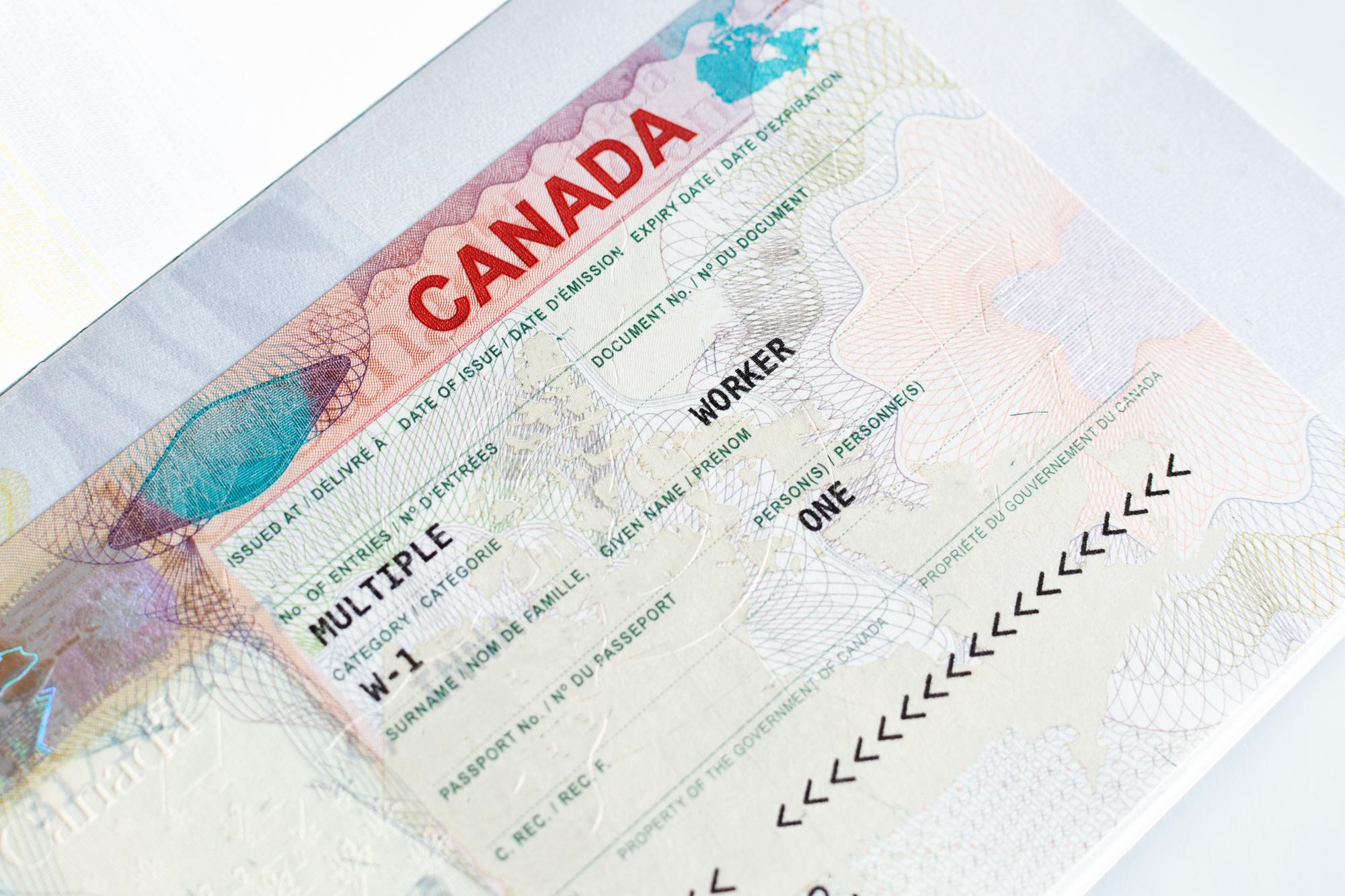 مدارک مورد نیاز برای ویزای کانادا